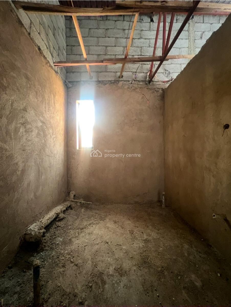 5 Bedroom Semidetached Duplex with Ensuite Bq, Kukwaba, Abuja, Semi-detached Duplex for Sale