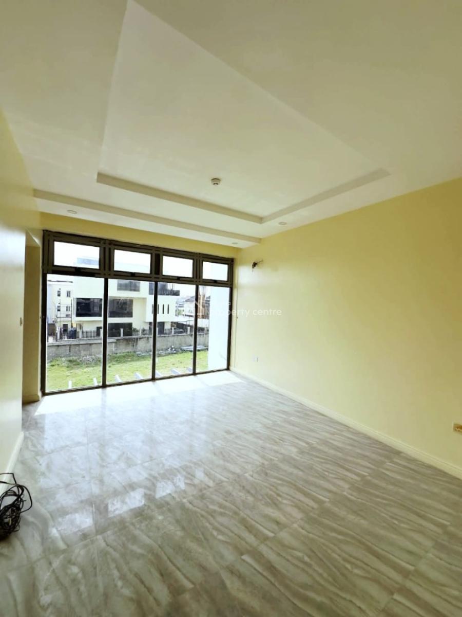 Spacious 4 Bedroom Terraced Duplex, Lekki Phase 1, Lekki, Lagos, Terraced Duplex for Sale