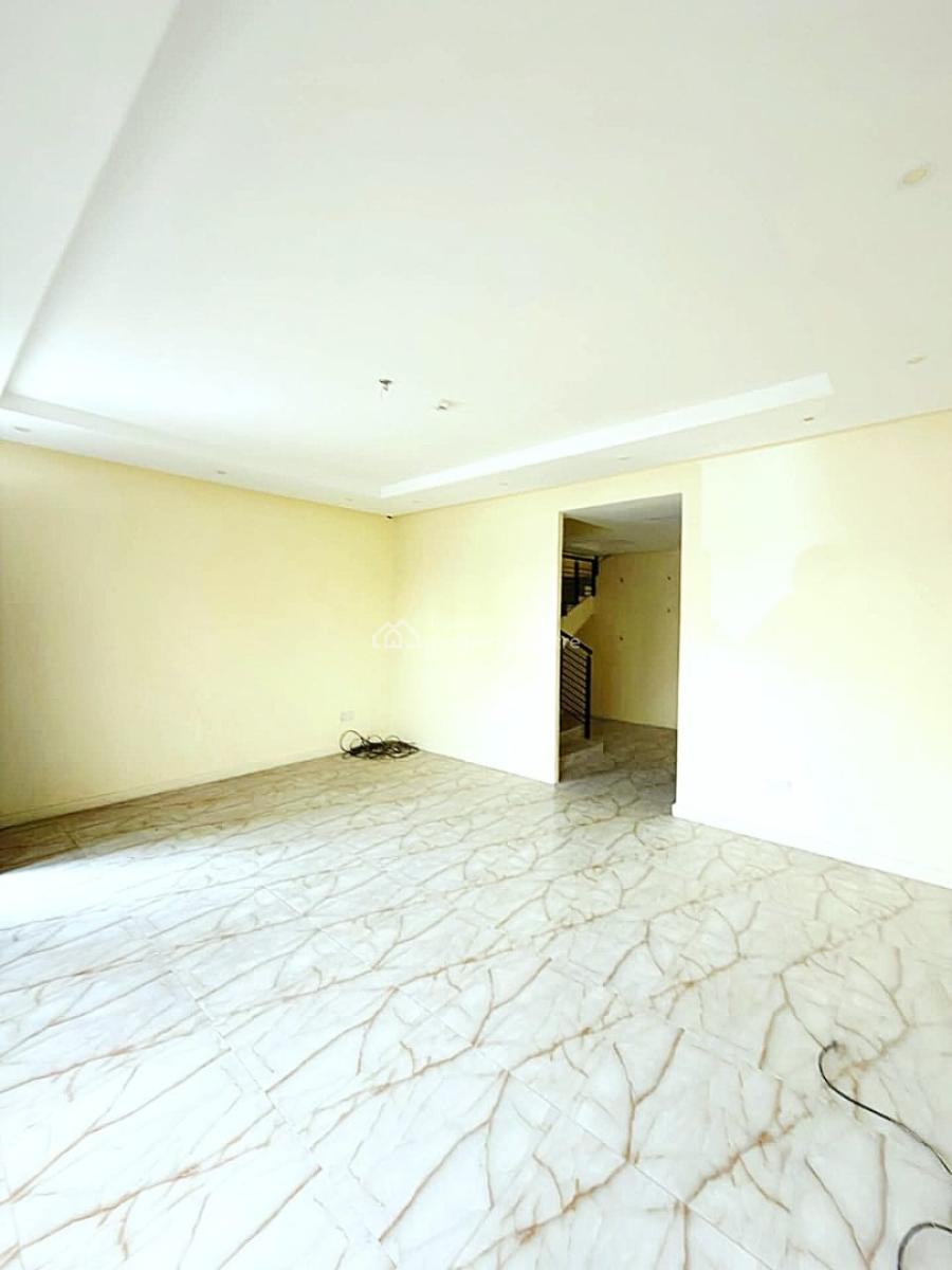 Spacious 4 Bedroom Terraced Duplex, Lekki Phase 1, Lekki, Lagos, Terraced Duplex for Sale