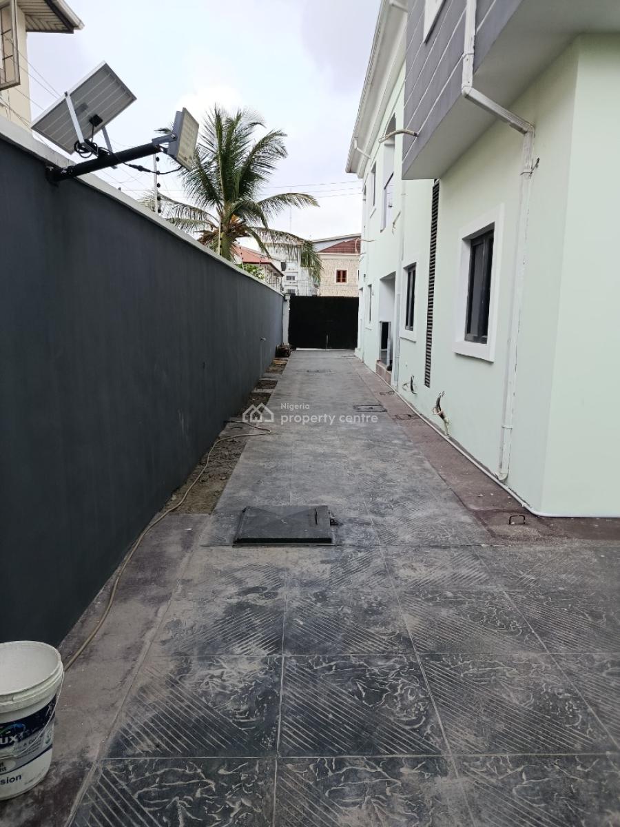 Luxury 2 Bedroom Apartment, Lekki Phase 1, Lekki, Lagos, Flat / Apartment for Rent