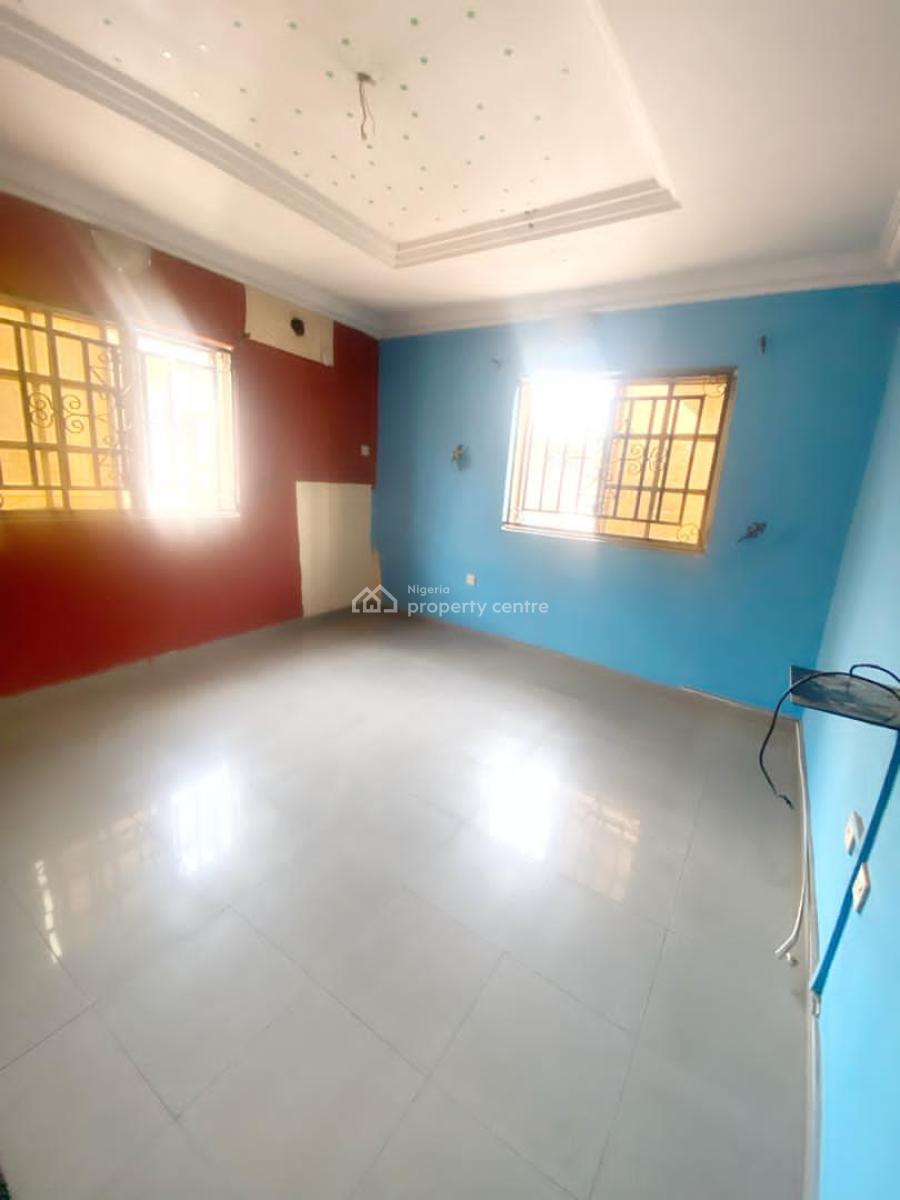 Spacious 3 Bedroom Flat, Omole Phase 2, Ikeja, Lagos, Flat / Apartment for Rent