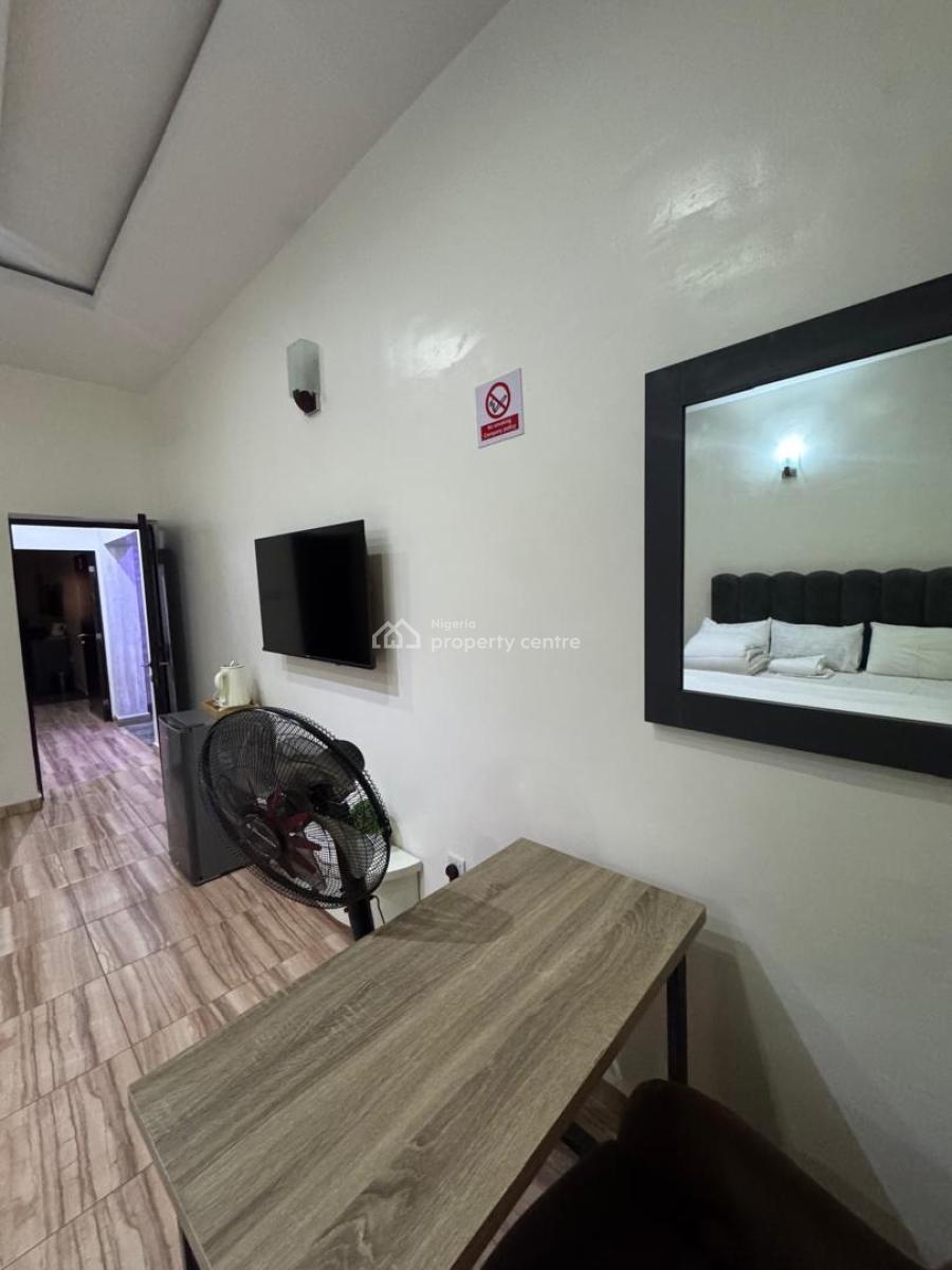 Fully Furnished  Tastefully Finished Spacious Standard Built:  3 Bedroom Flat, By Gilmor, Jahi, Abuja, Flat / Apartment for Rent