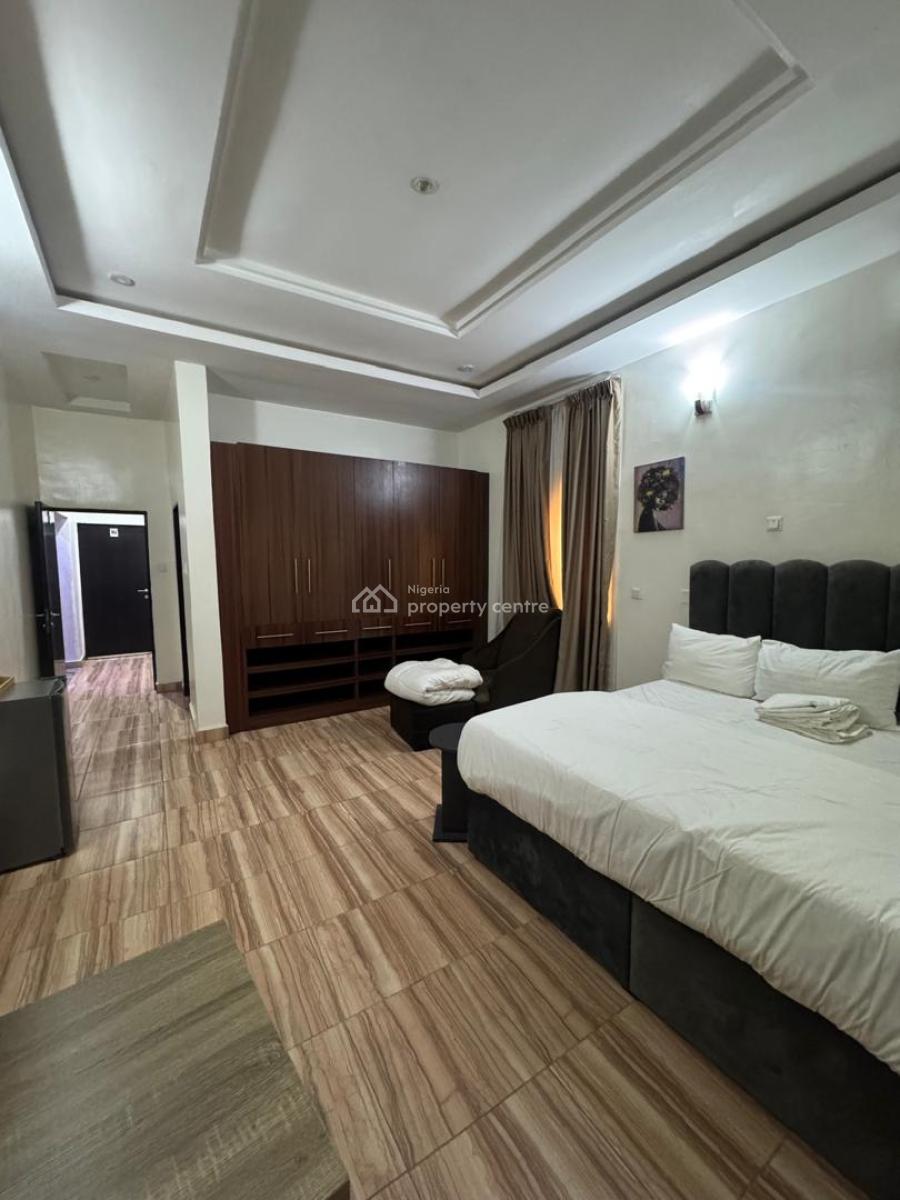 Fully Furnished  Tastefully Finished Spacious Standard Built:  3 Bedroom Flat, By Gilmor, Jahi, Abuja, Flat / Apartment for Rent