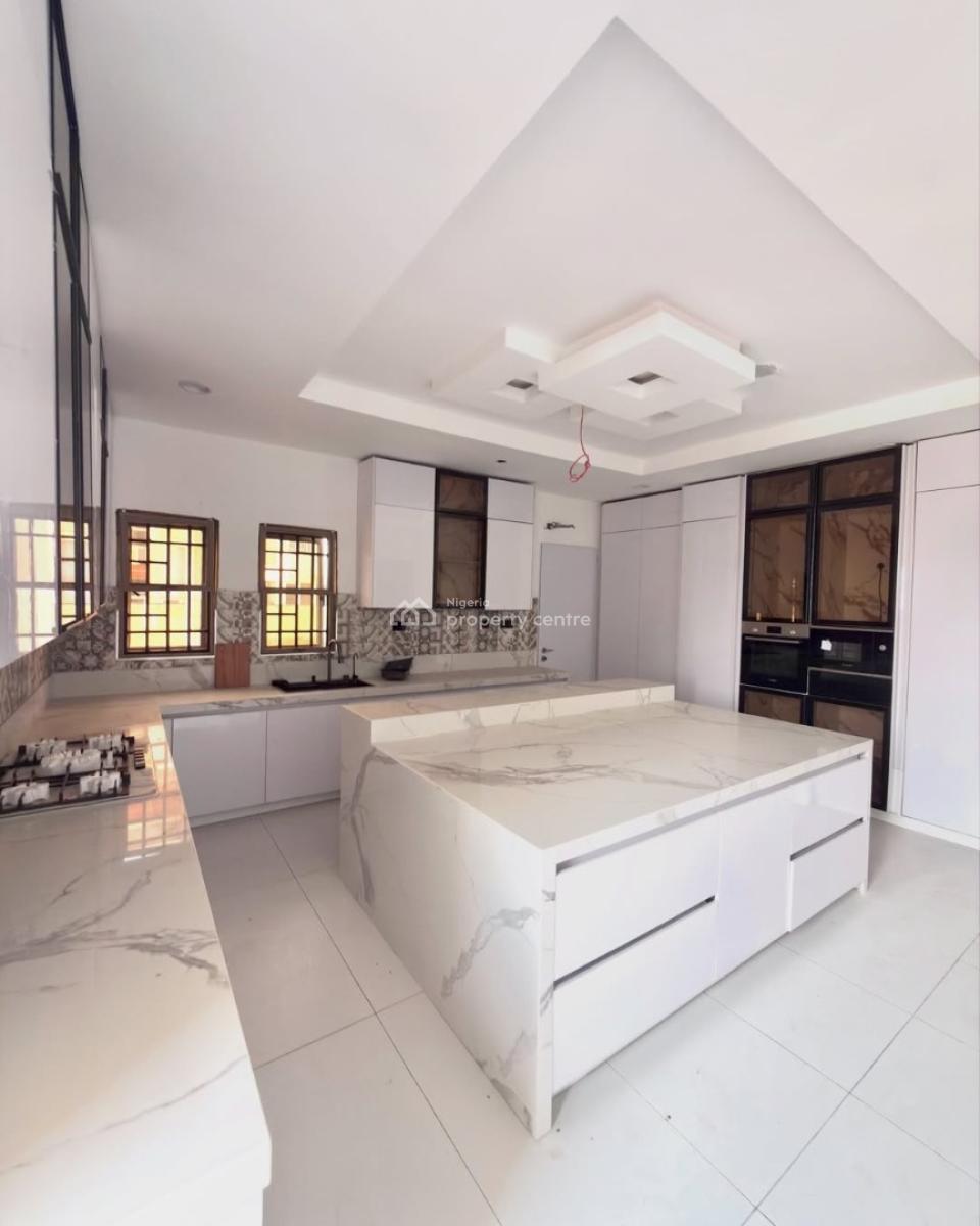 Exquisite 5-bedroom Fully Detached Duplex, Guzape District, Abuja, Detached Duplex for Sale