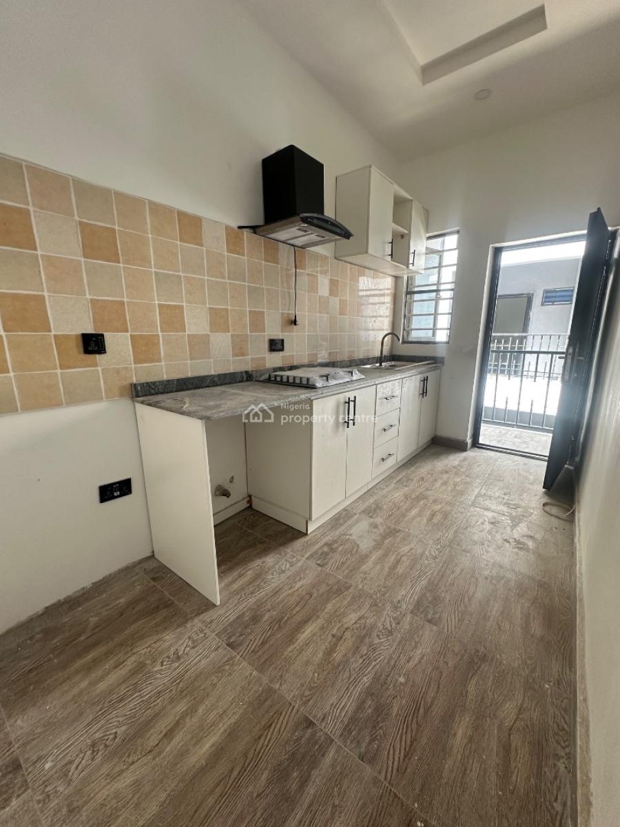 Specious 2 Bedroom Flat, Spg Ologolo, Lekki, Lagos, Flat / Apartment for Rent