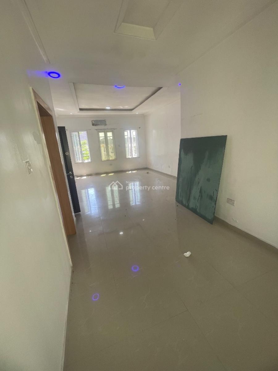 Spacious 2 Bedroom Apartment, Ikota Gra, Ikota, Lekki, Lagos, Flat / Apartment for Rent