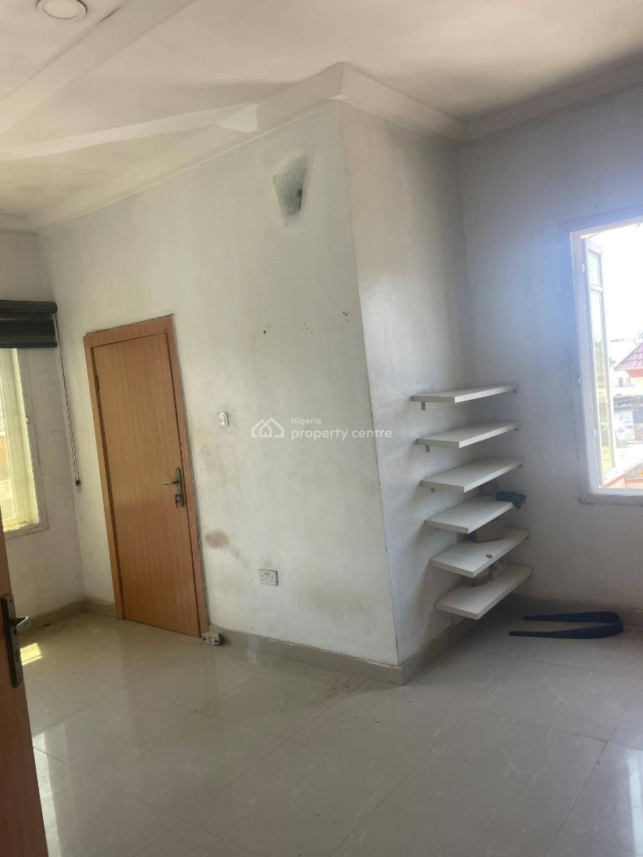 Spacious 2 Bedroom Apartment, Ikota Gra, Ikota, Lekki, Lagos, Flat / Apartment for Rent