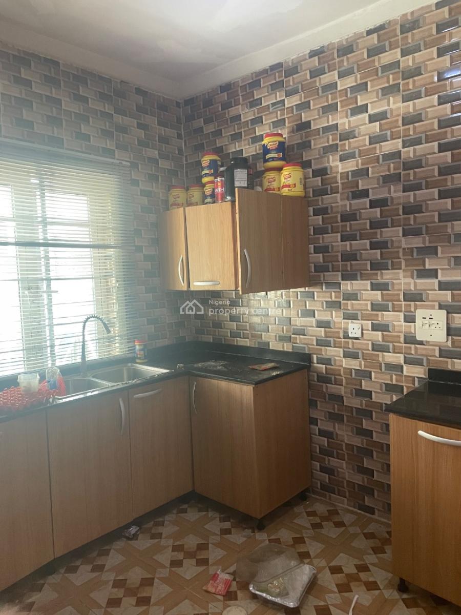 Spacious 2 Bedroom Apartment, Ikota Gra, Ikota, Lekki, Lagos, Flat / Apartment for Rent