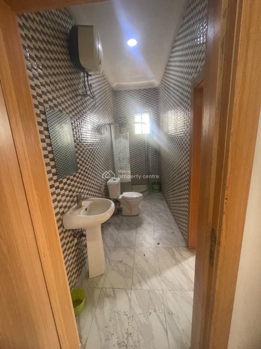 Spacious 2 Bedroom Apartment, Ikota Gra, Ikota, Lekki, Lagos, Flat / Apartment for Rent