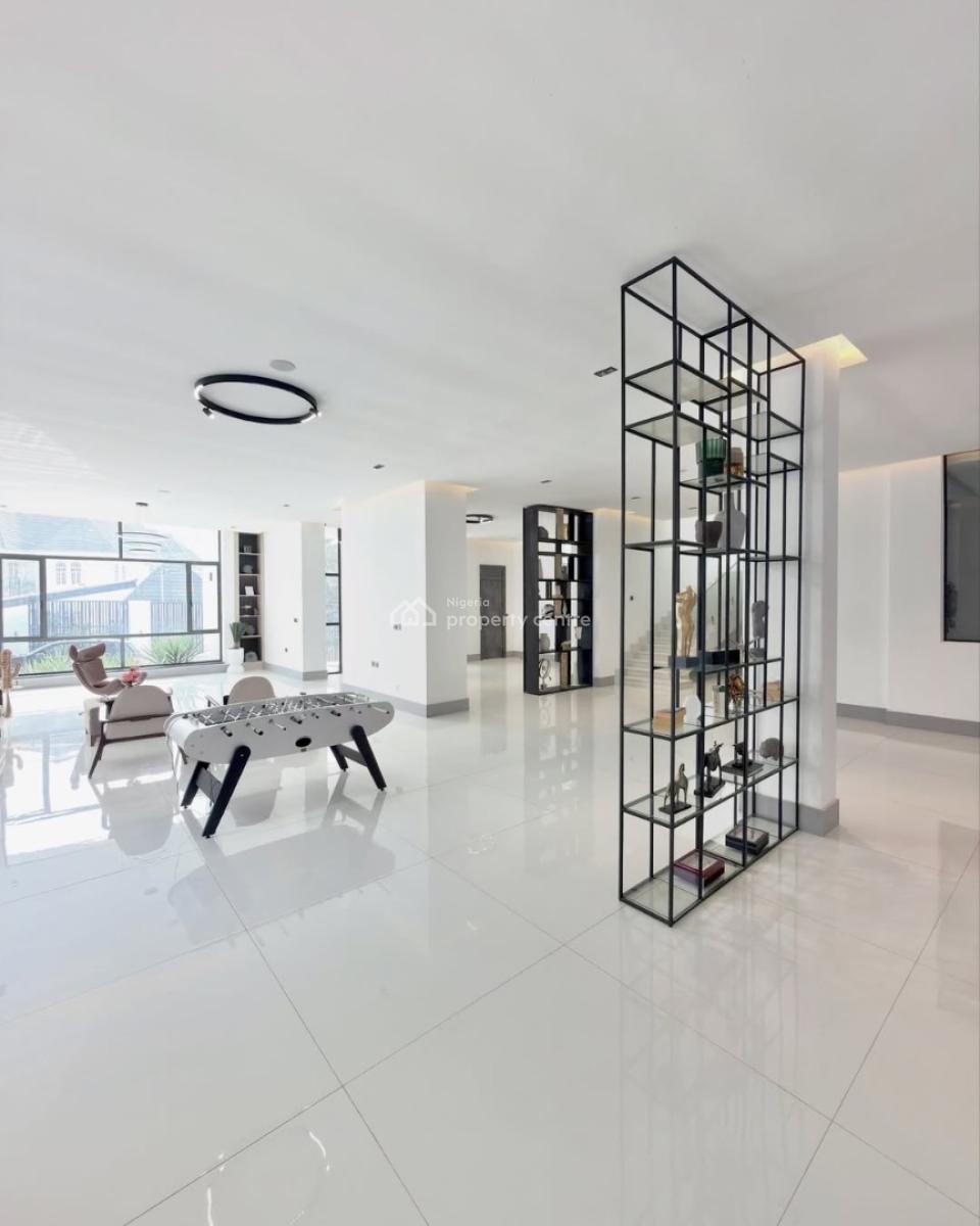 8 Bedroom Villa, Asokoro District, Abuja, House for Sale