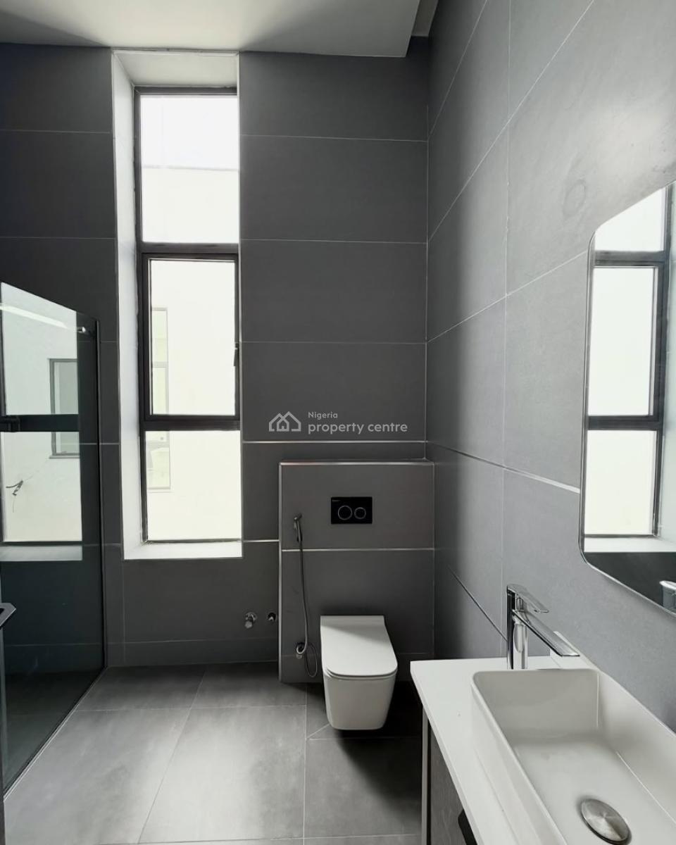 8 Bedroom Villa, Asokoro District, Abuja, House for Sale