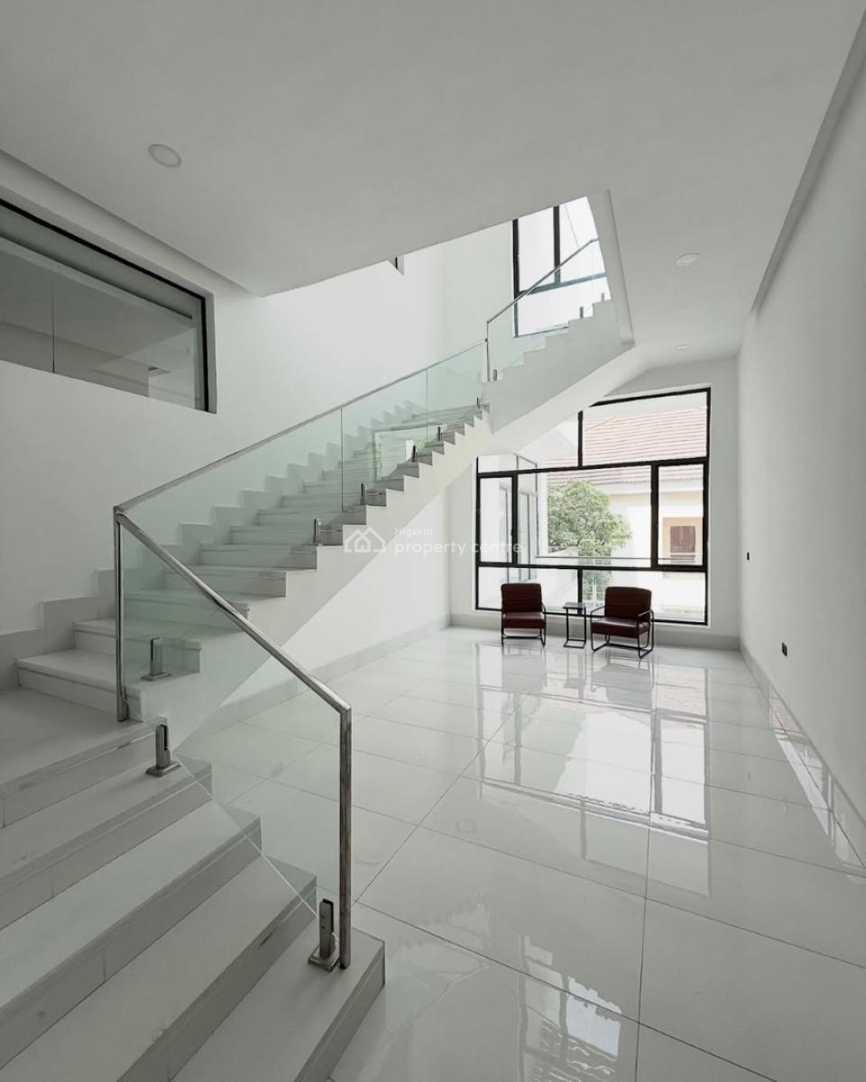 8 Bedroom Villa, Asokoro District, Abuja, House for Sale