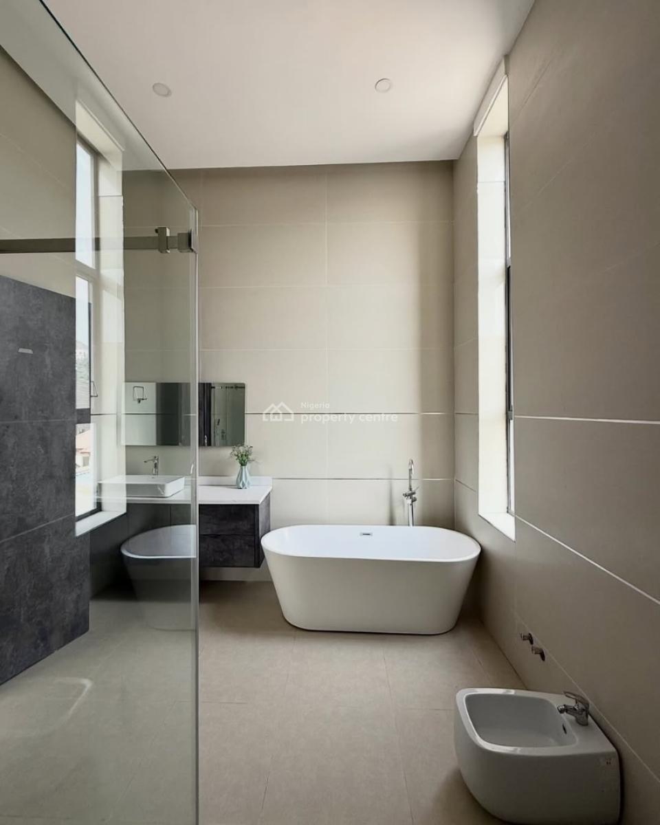 8 Bedroom Villa, Asokoro District, Abuja, House for Sale