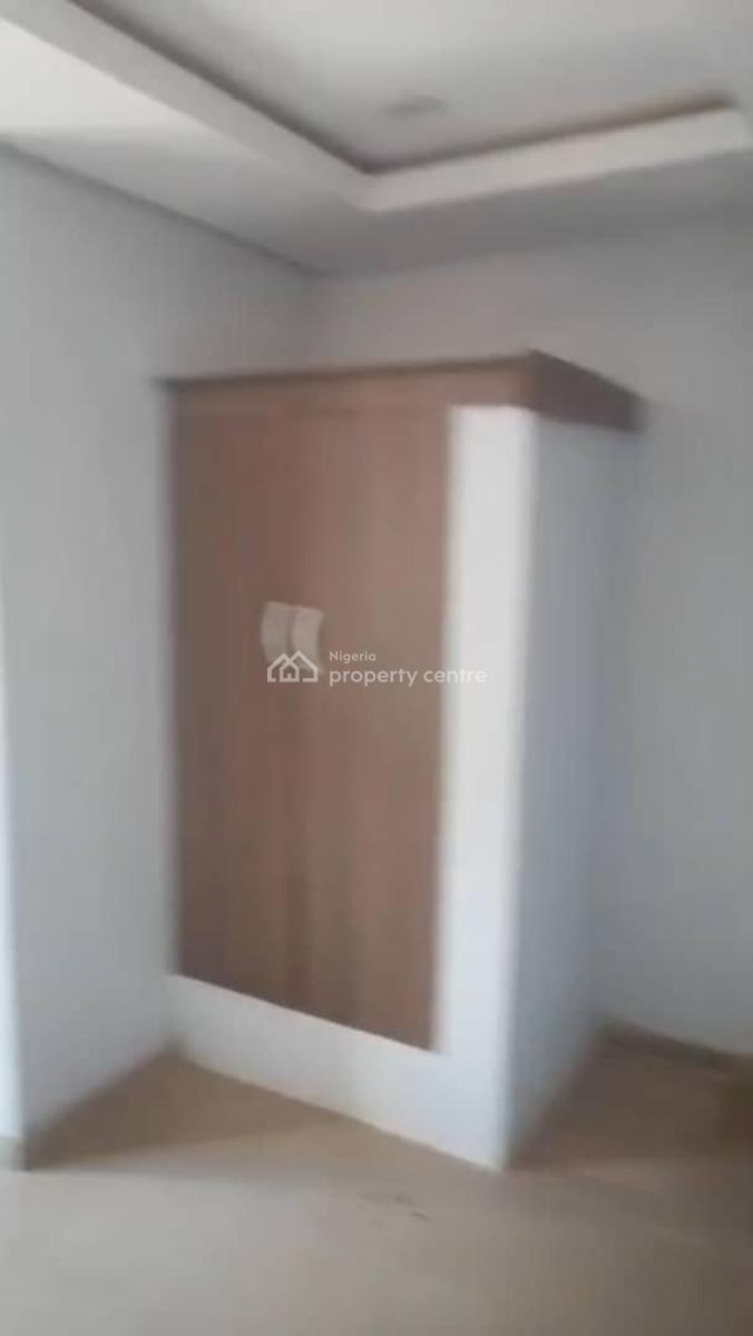 Lovely 3 Bedroom Flat, Anthony, Maryland, Lagos, Flat / Apartment for Rent