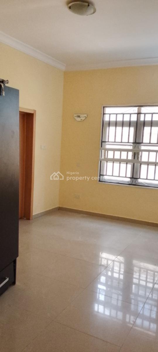 a Standard 3 Bedroom Flat, Chevron Drive, Bera Estate, Chevron, Lekki, Lagos, Flat / Apartment for Rent
