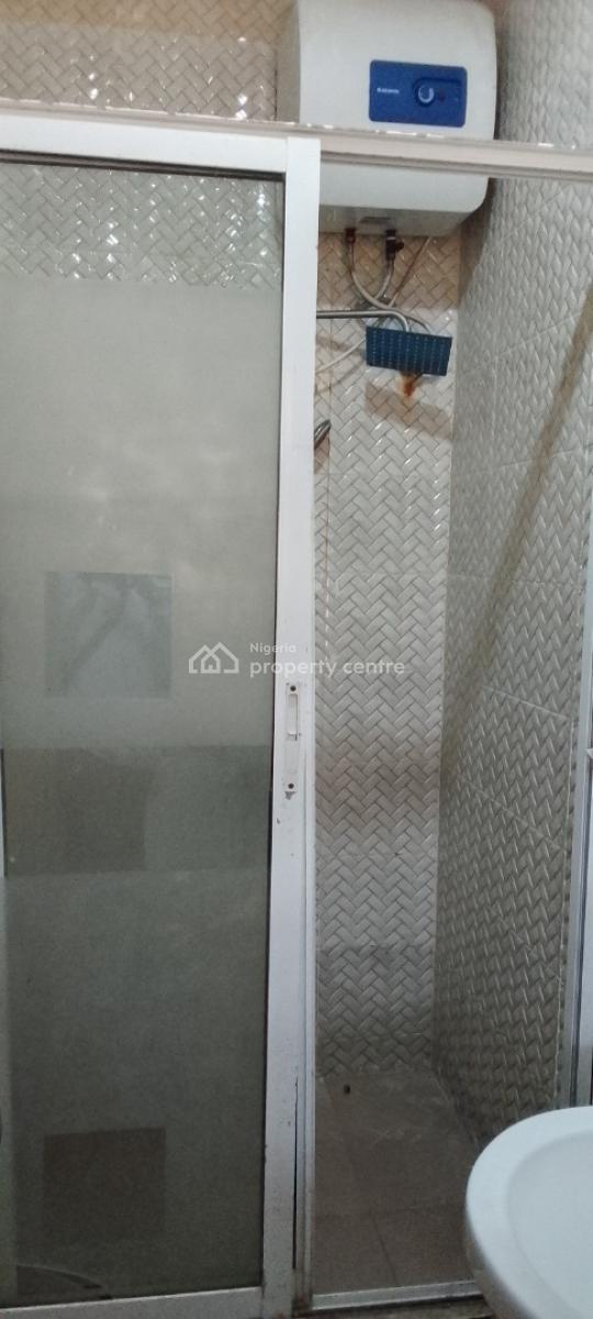 a Standard 3 Bedroom Flat, Chevron Drive, Bera Estate, Chevron, Lekki, Lagos, Flat / Apartment for Rent
