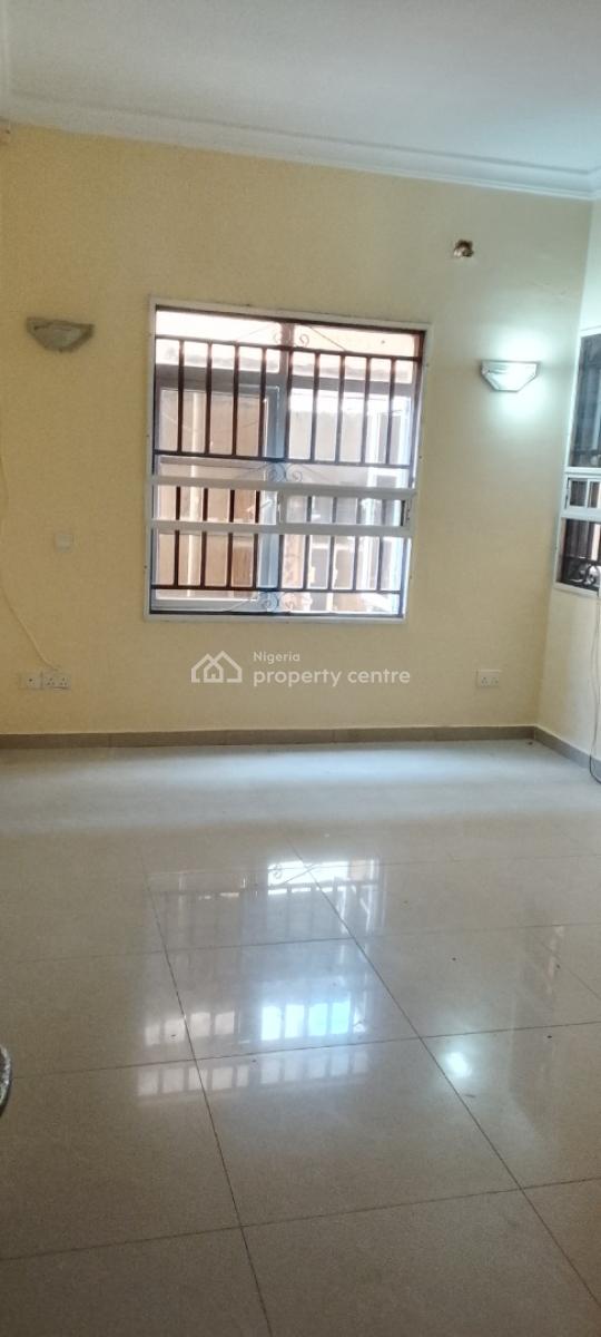 a Standard 3 Bedroom Flat, Chevron Drive, Bera Estate, Chevron, Lekki, Lagos, Flat / Apartment for Rent