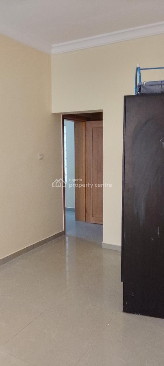 a Standard 3 Bedroom Flat, Chevron Drive, Bera Estate, Chevron, Lekki, Lagos, Flat / Apartment for Rent