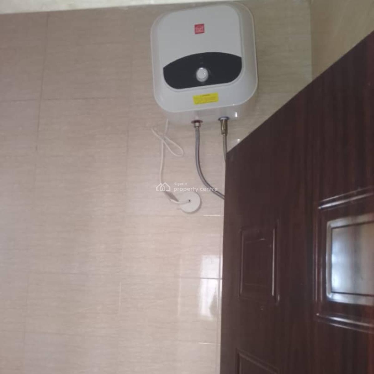 Exquisite 1 Bedroom Apartment with 2-toilets, Gwarinpa, Abuja, Mini Flat (room and Parlour) for Rent