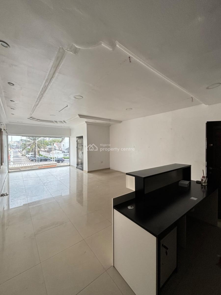 Shop Space Facing The Road, Lekki Phase 1, Lekki, Lagos, Plaza / Complex / Mall for Rent