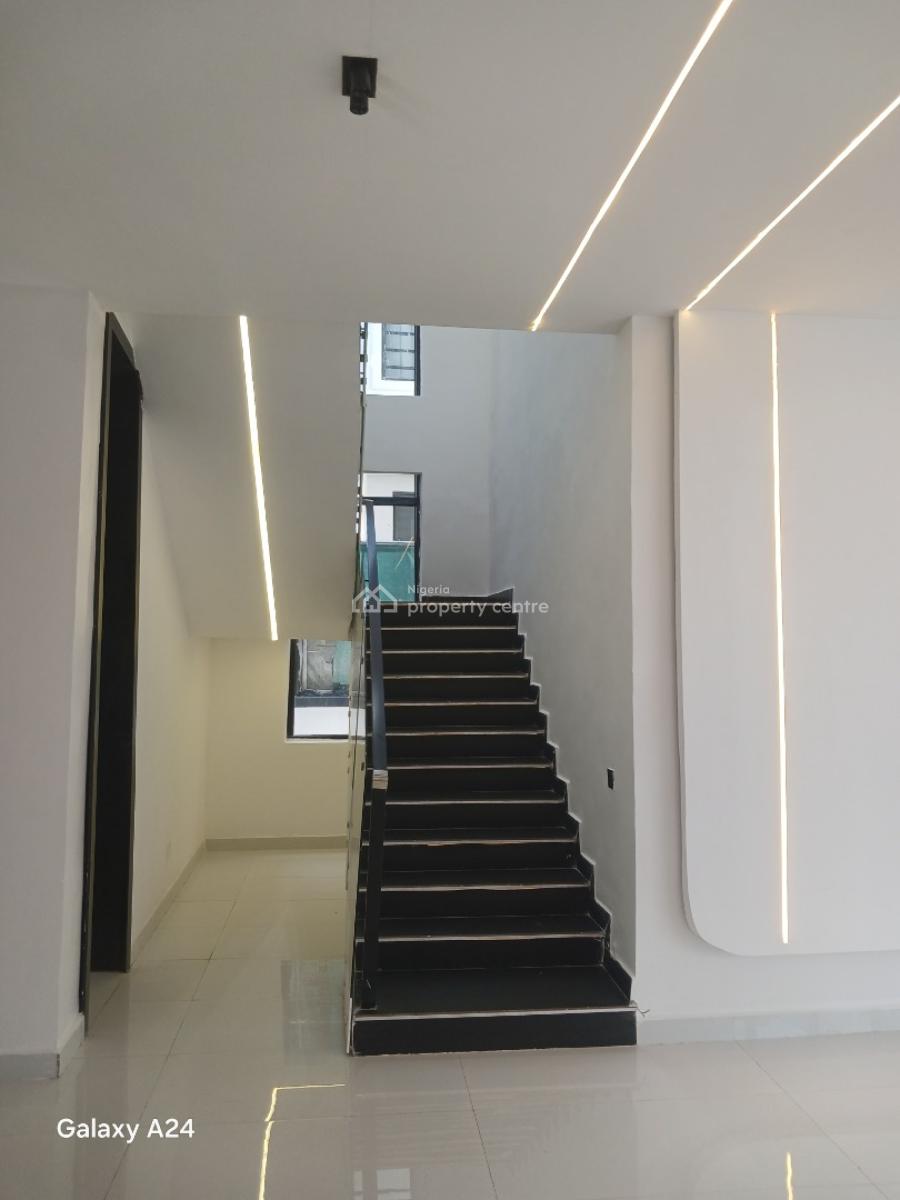 Fine Class 5bedroom Detached House at Chevron in a Lovely Estate, Chevron, Lekki Expressway, Lekki, Lagos, Detached Duplex for Sale