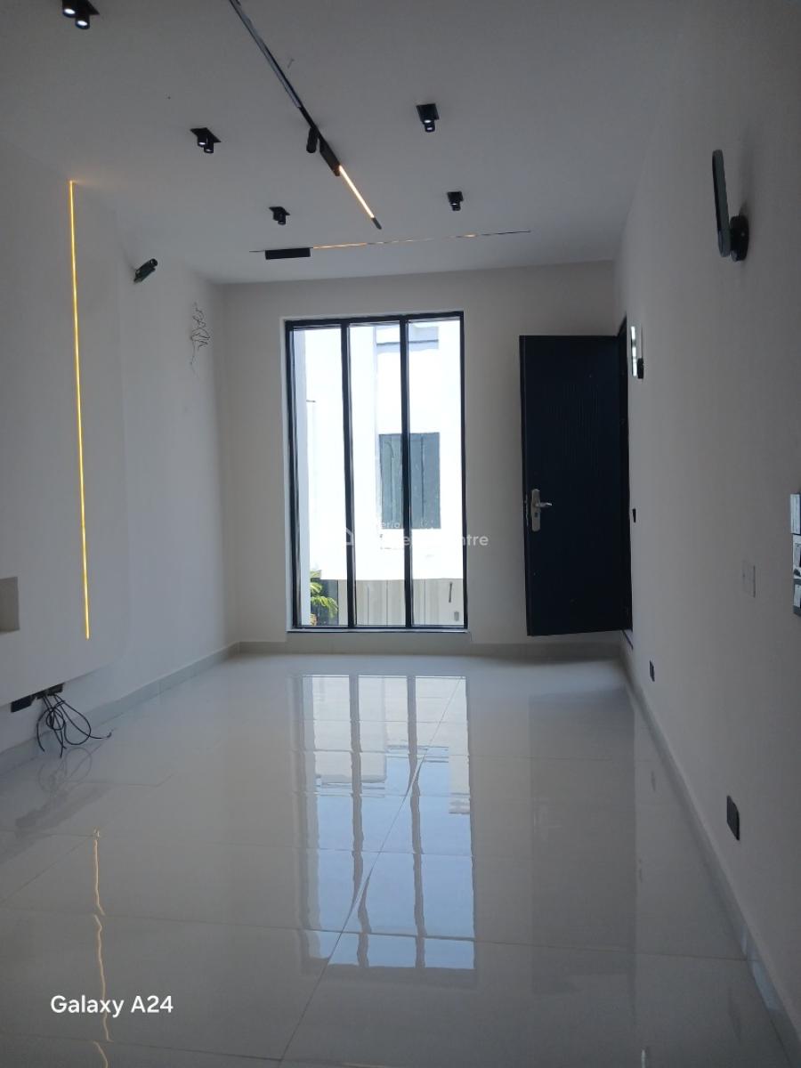 Fine Class 5bedroom Detached House at Chevron in a Lovely Estate, Chevron, Lekki Expressway, Lekki, Lagos, Detached Duplex for Sale