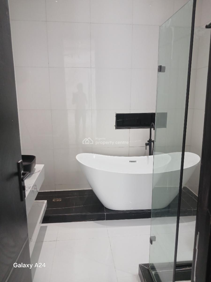 Fine Class 5bedroom Detached House at Chevron in a Lovely Estate, Chevron, Lekki Expressway, Lekki, Lagos, Detached Duplex for Sale