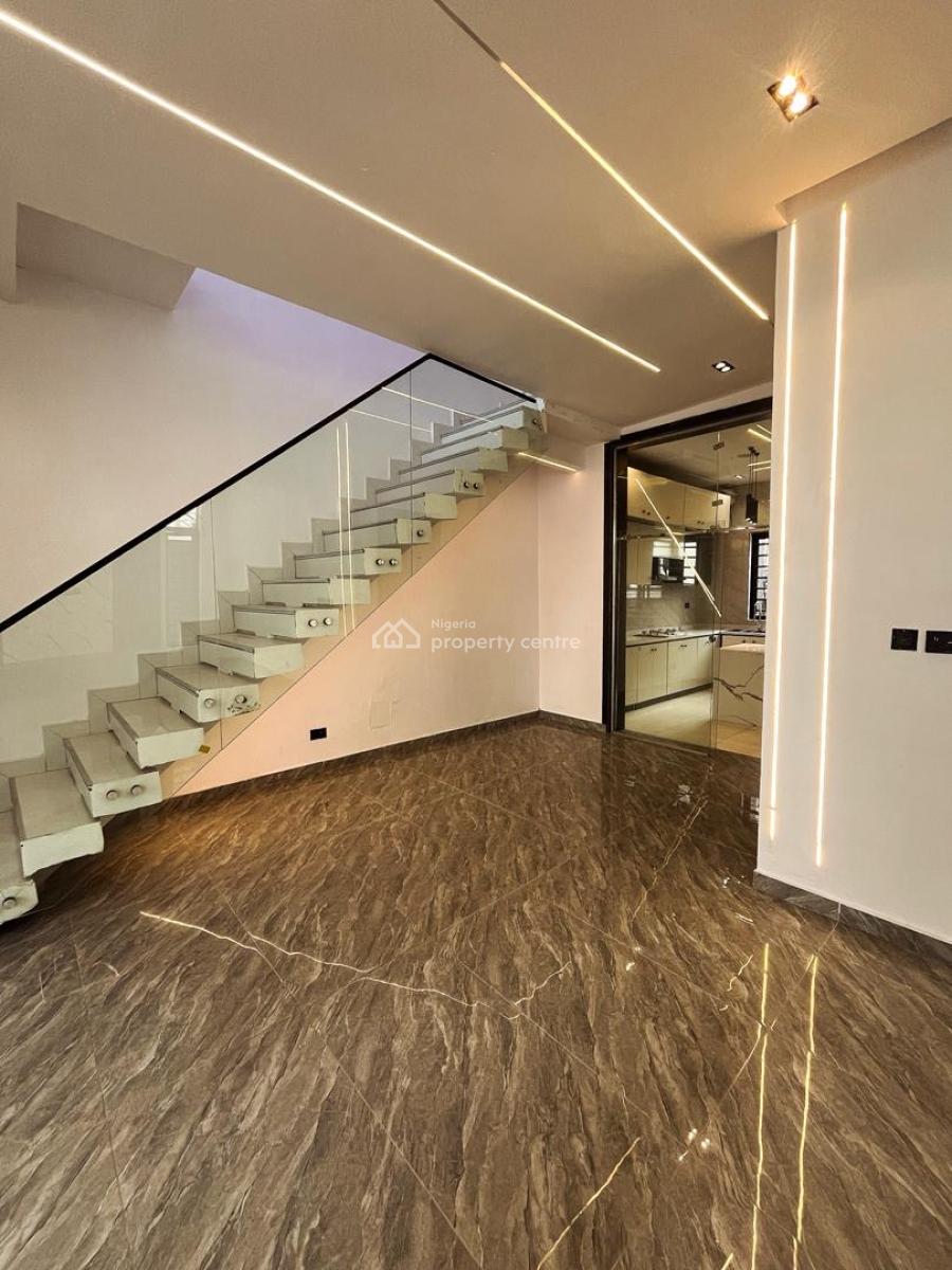 4 Bedroom Semi-detached with a Bq, Ikota, Lekki, Lagos, Semi-detached Duplex for Sale