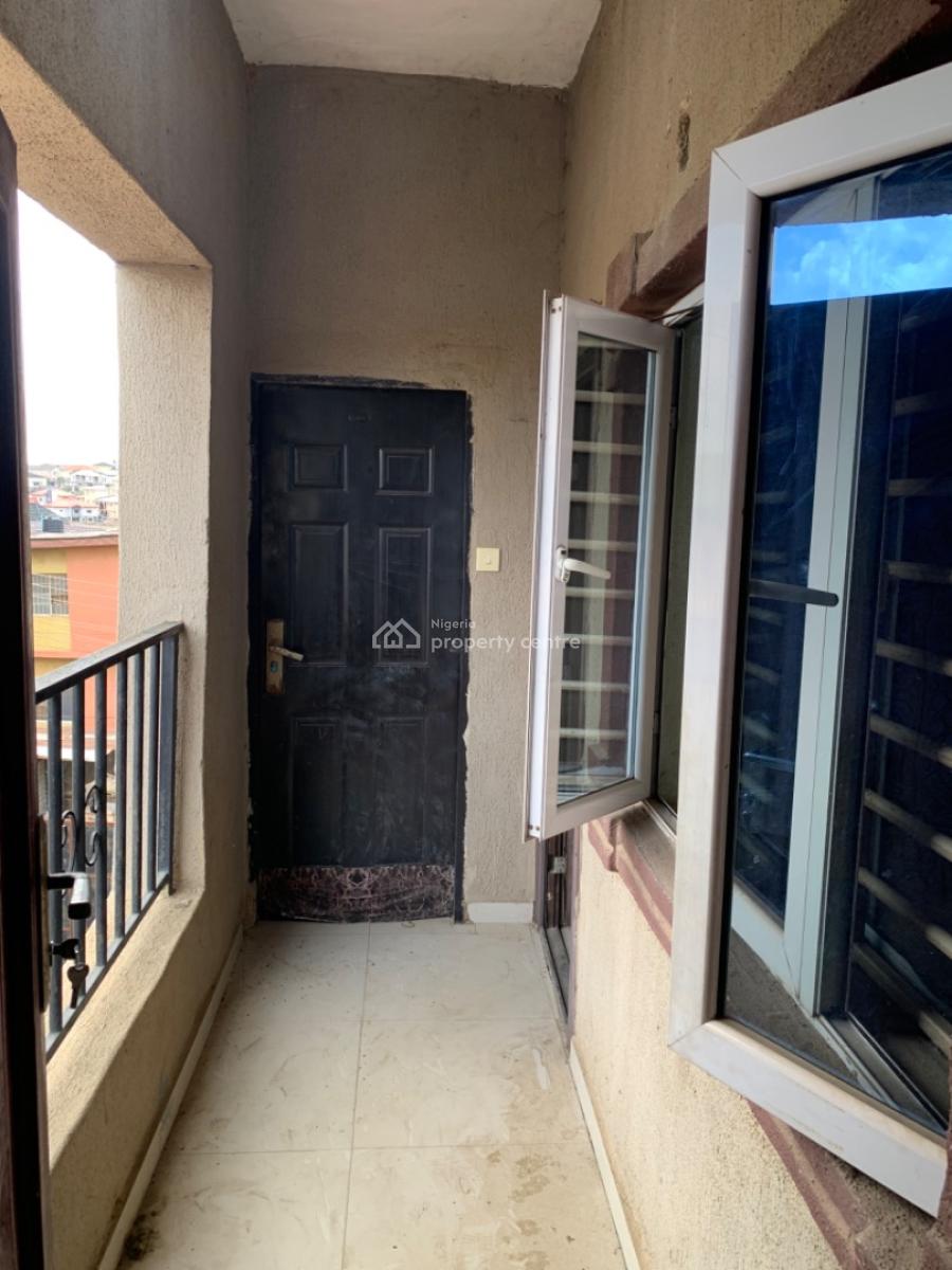 Luxury 3 Bedroom Apartment, Olowora, Magodo, Lagos, Flat / Apartment for Rent