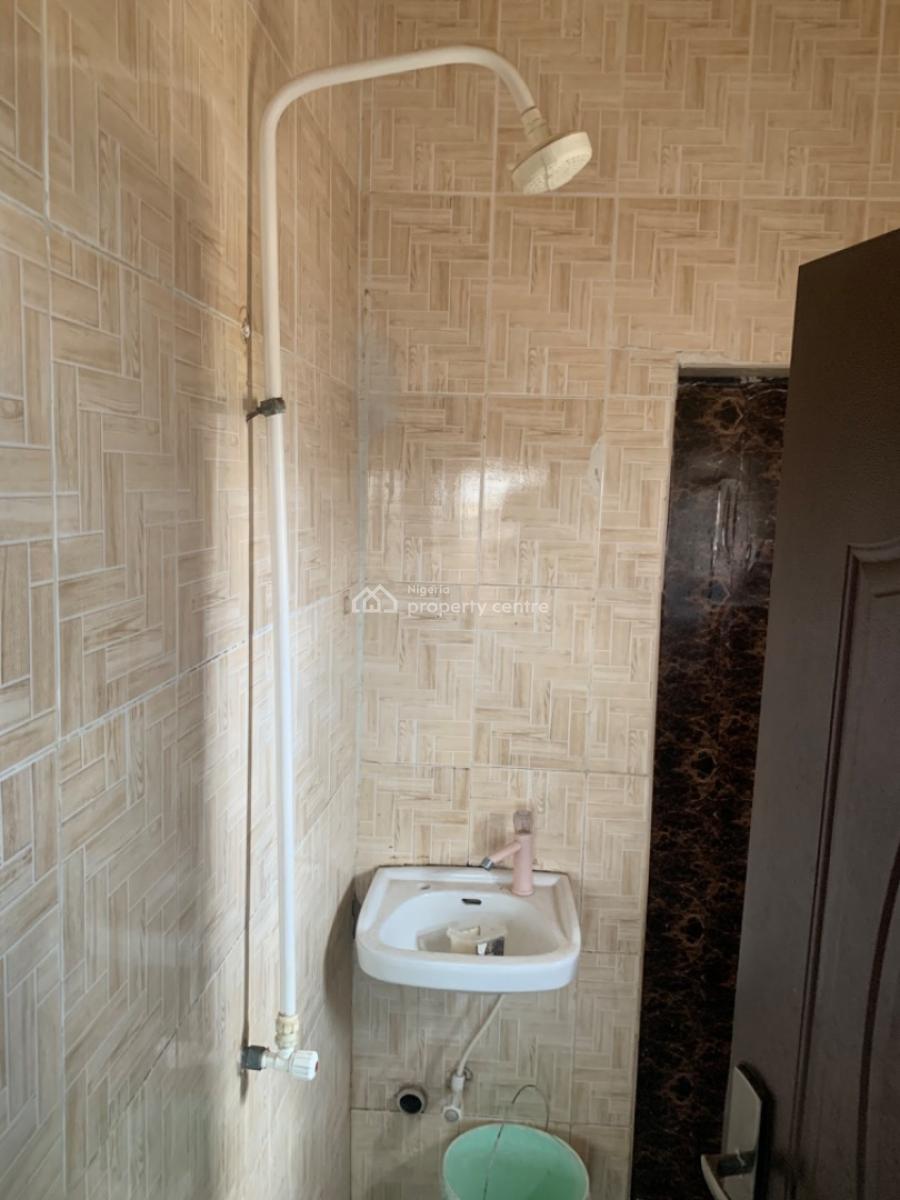 Luxury 3 Bedroom Apartment, Olowora, Magodo, Lagos, Flat / Apartment for Rent