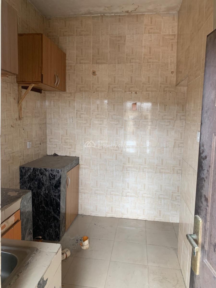 Luxury 3 Bedroom Apartment, Olowora, Magodo, Lagos, Flat / Apartment for Rent