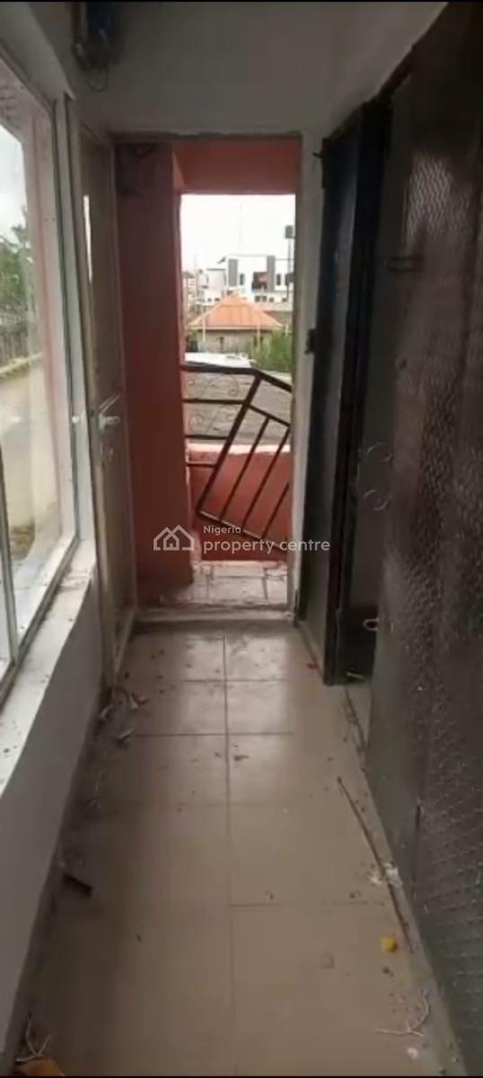 Massive Shop Upstairs with Glass, Badore, Ajah, Lagos, Shop for Rent