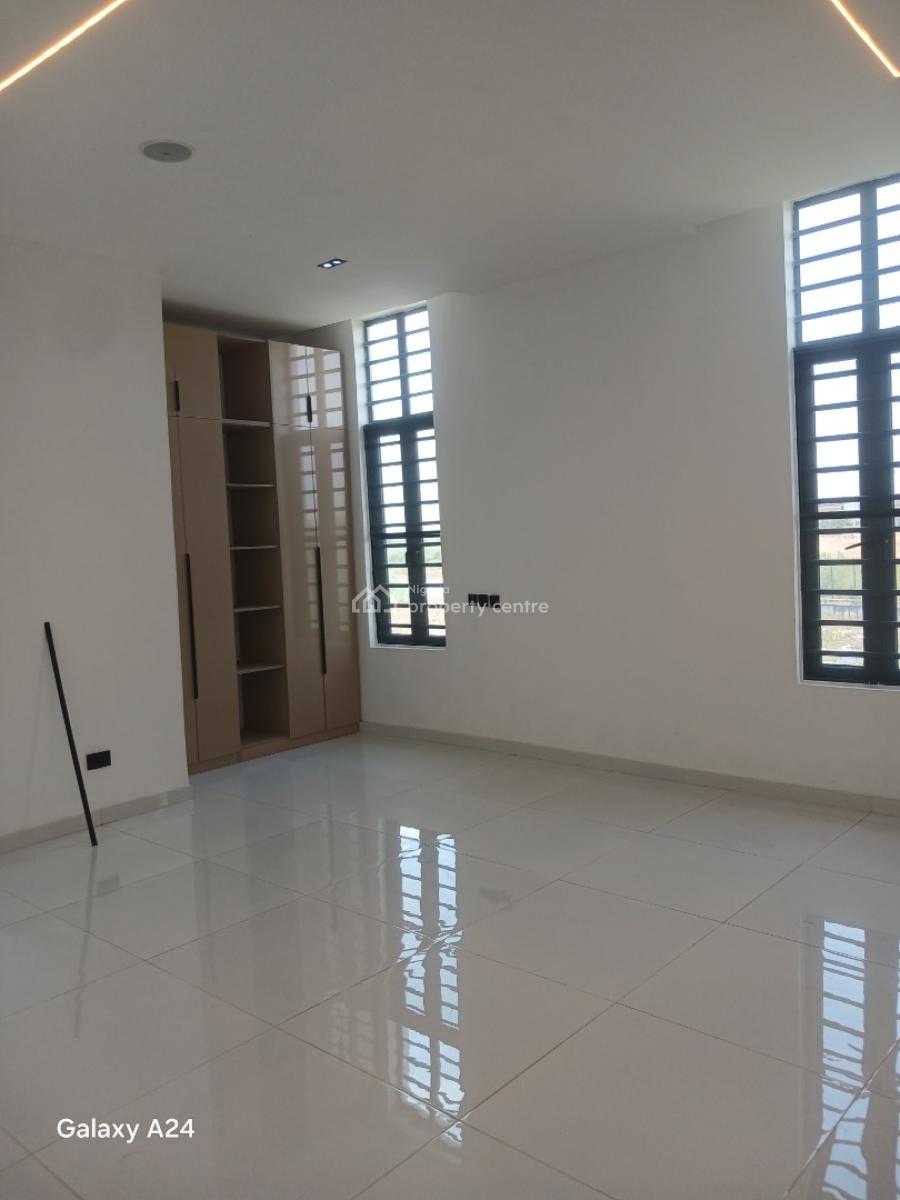 Super Luxurious 5 Bedroom with Swimming Pool, Chevron, Lekki Expressway, Lekki, Lagos, Detached Duplex for Sale