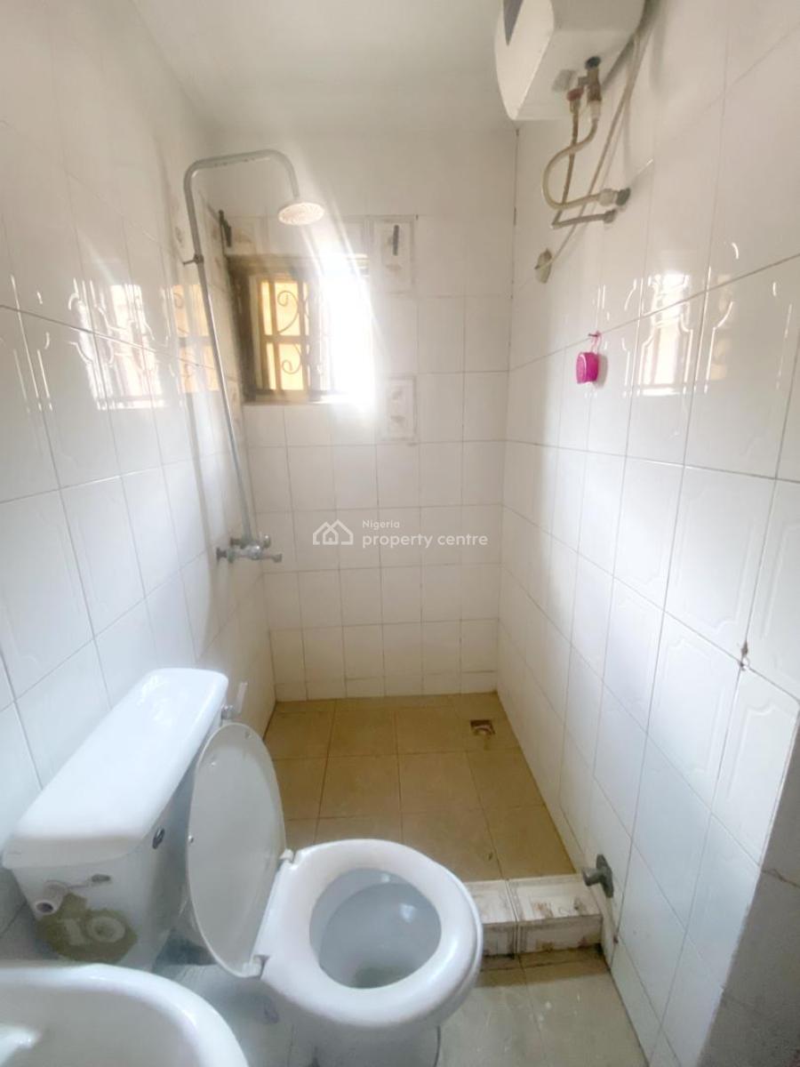 Spacious 3 Bedrooms Flats, Omole Phase 2, Ikeja, Lagos, Flat / Apartment for Rent