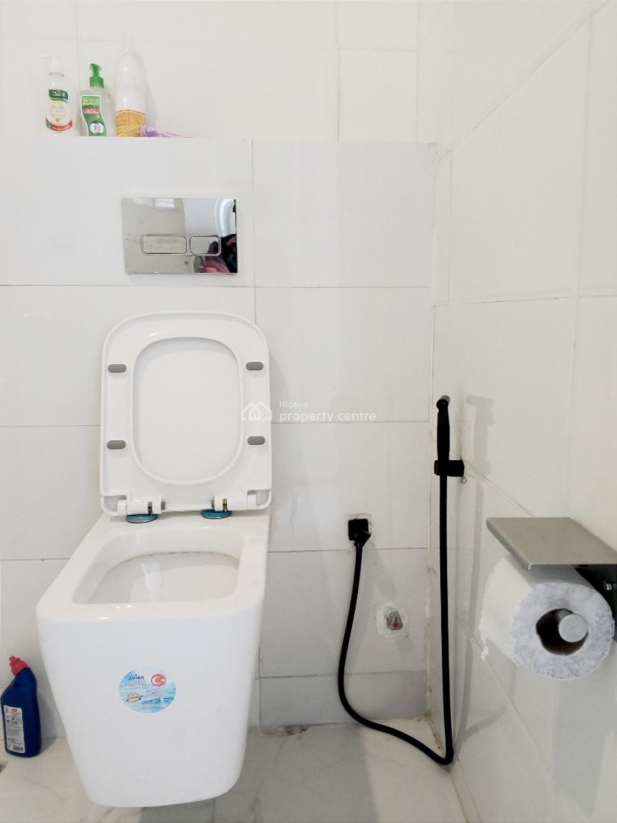 a Premium 5 Bedroom Apartment in a Gated and Secured Estate, 12 Aquamarine Rd Diamond Estate Monastery, Sangotedo, Ajah, Lagos, Detached Duplex Short Let