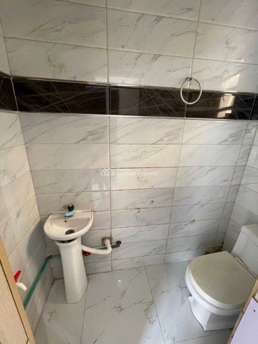 Well Maintained and Spacious Studio Apartment ( Self Contain), Chevy View, Lekki, Lagos, Self Contain (single Rooms) for Rent