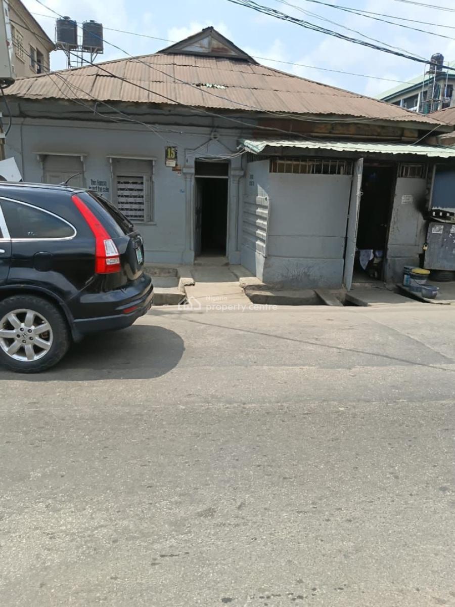 Demolishable Bungalow, Measuring 500sqm Plus, Oguntolu Street, Off Shipeolu, Palmgrove, Shomolu, Lagos, Detached Bungalow for Sale
