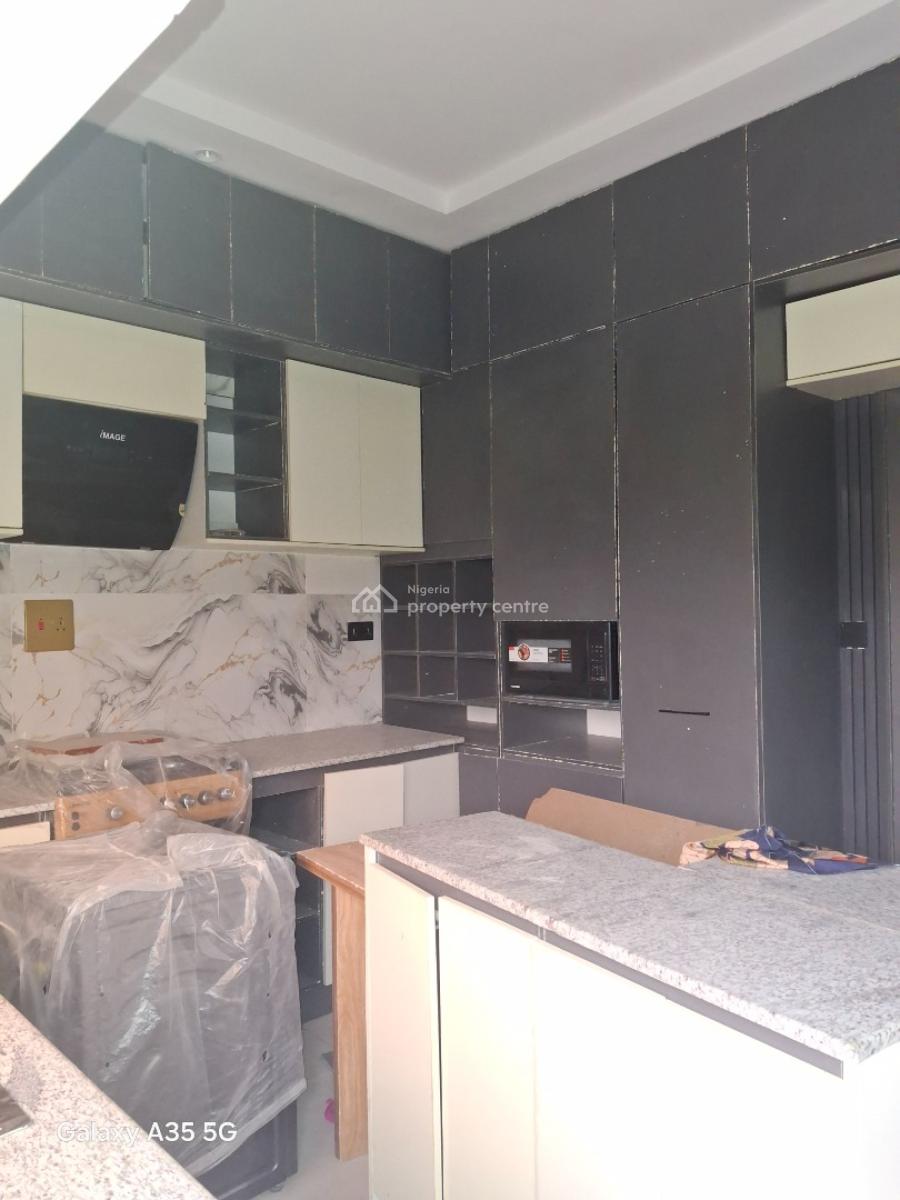 Fully Furnished 2 Bedrooms Flat, Shoprite Road, Ajah, Lagos, Flat / Apartment for Rent