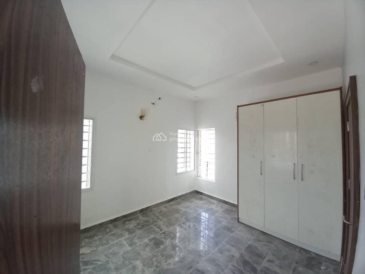 Five(5) Bedrooms Semi-detached Duplex, Two(2) Living Room & 1 Box Room, Cluster 5, River Park Estate Airport Road, Lugbe District, Abuja, Semi-detached Duplex for Rent