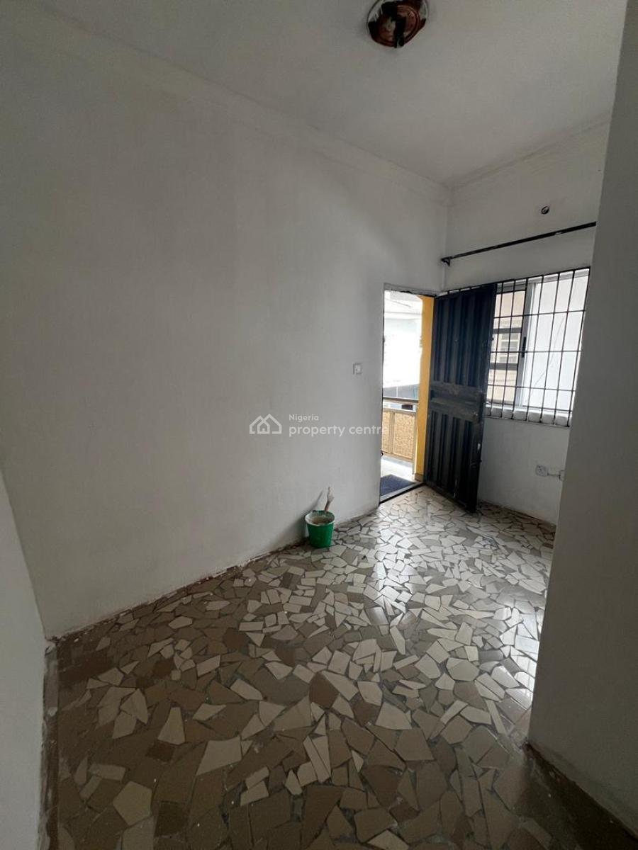 Upstairs Bq Space with Balcony, T.f Kuboye Road Lekki Right, Lekki Phase 1, Lekki, Lagos, Self Contain (single Rooms) for Rent