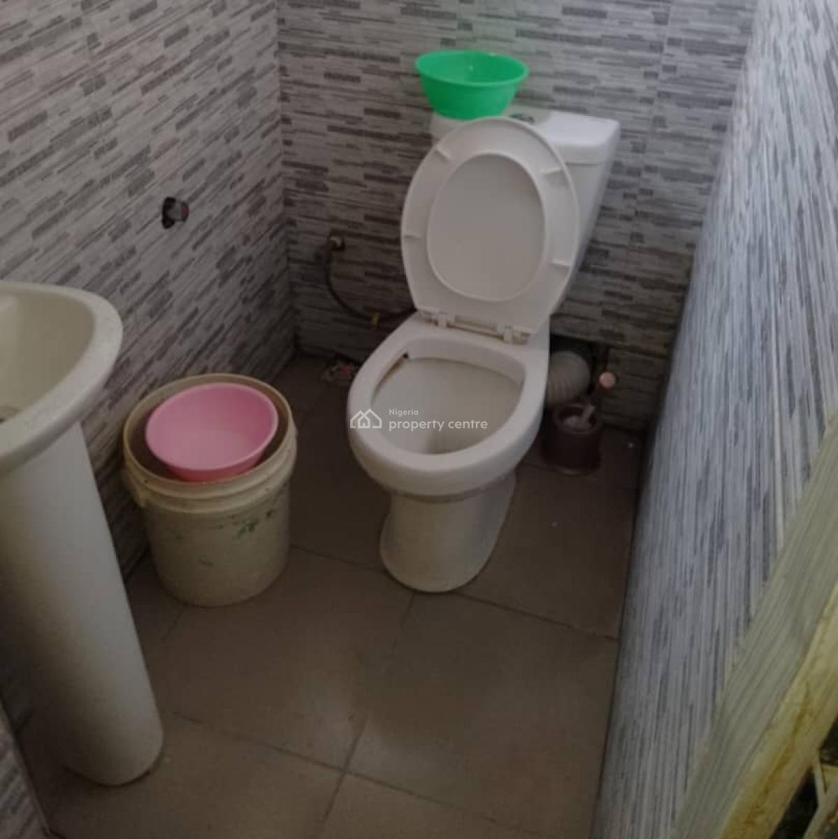 Shop Space in a Strategic Busy Location, 1st Floor, 3rd Avenue, Gwarinpa, Abuja, Shop for Rent