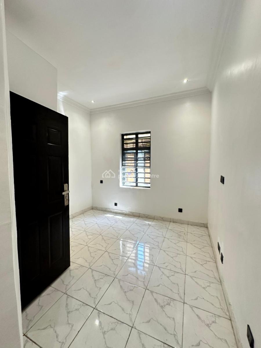 Neatly Built 3 Bedroom Apartment, Thomas Estate, Ajah, Lagos, Flat / Apartment for Rent