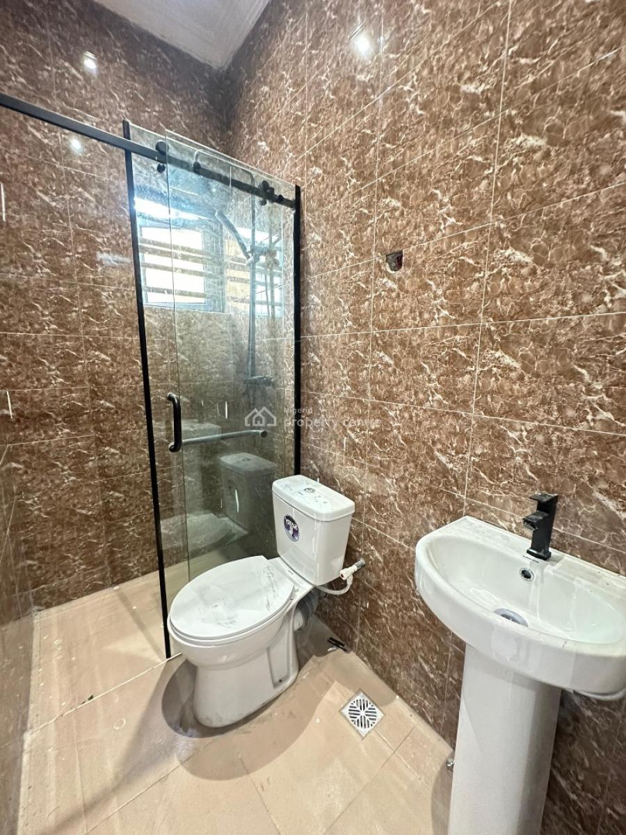 Neatly Built 3 Bedroom Apartment, Thomas Estate, Ajah, Lagos, Flat / Apartment for Rent