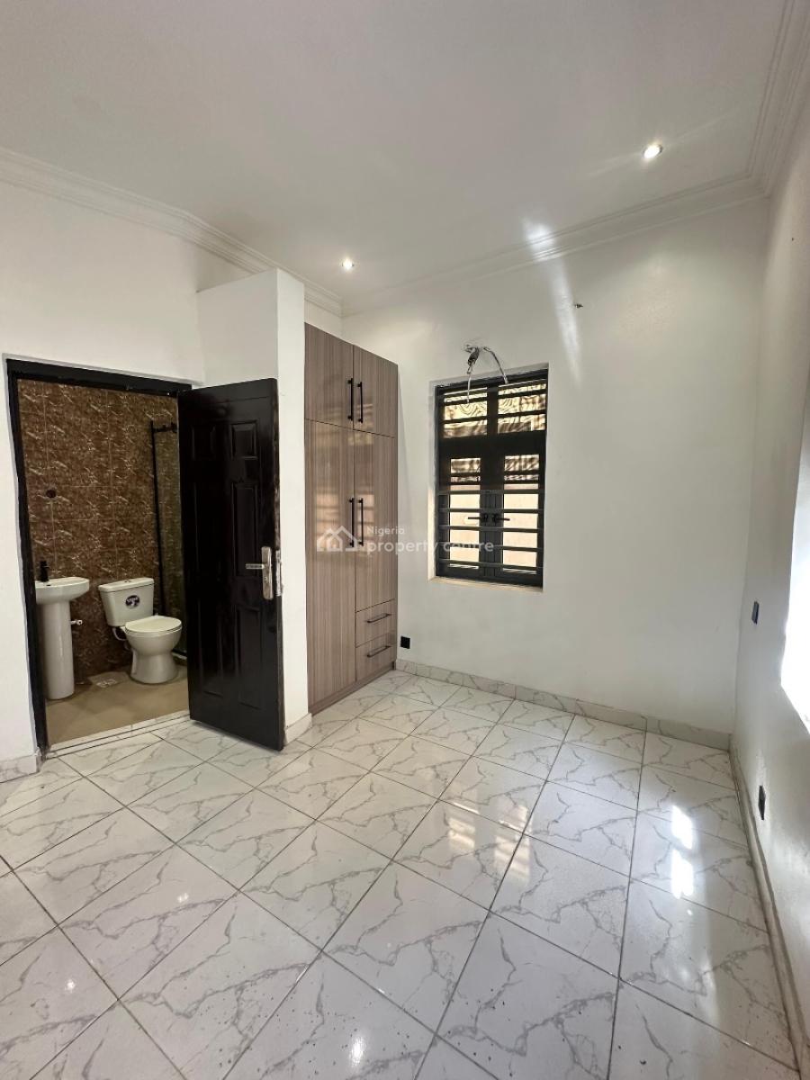 Neatly Built 3 Bedroom Apartment, Thomas Estate, Ajah, Lagos, Flat / Apartment for Rent