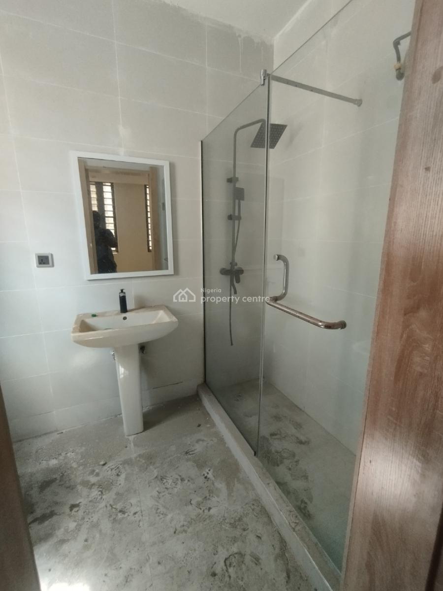 Spacious Massive Luxury 3 Bedroom Flat with Bq, Behind Blenco Super Market, Ikate, Lekki Phase 1, Lekki, Lagos, Flat / Apartment for Rent