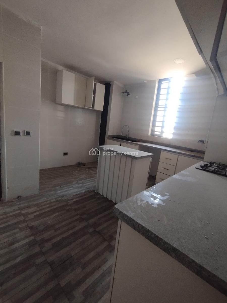 Spacious Massive Luxury 3 Bedroom Flat with Bq, Behind Blenco Super Market, Ikate, Lekki Phase 1, Lekki, Lagos, Flat / Apartment for Rent