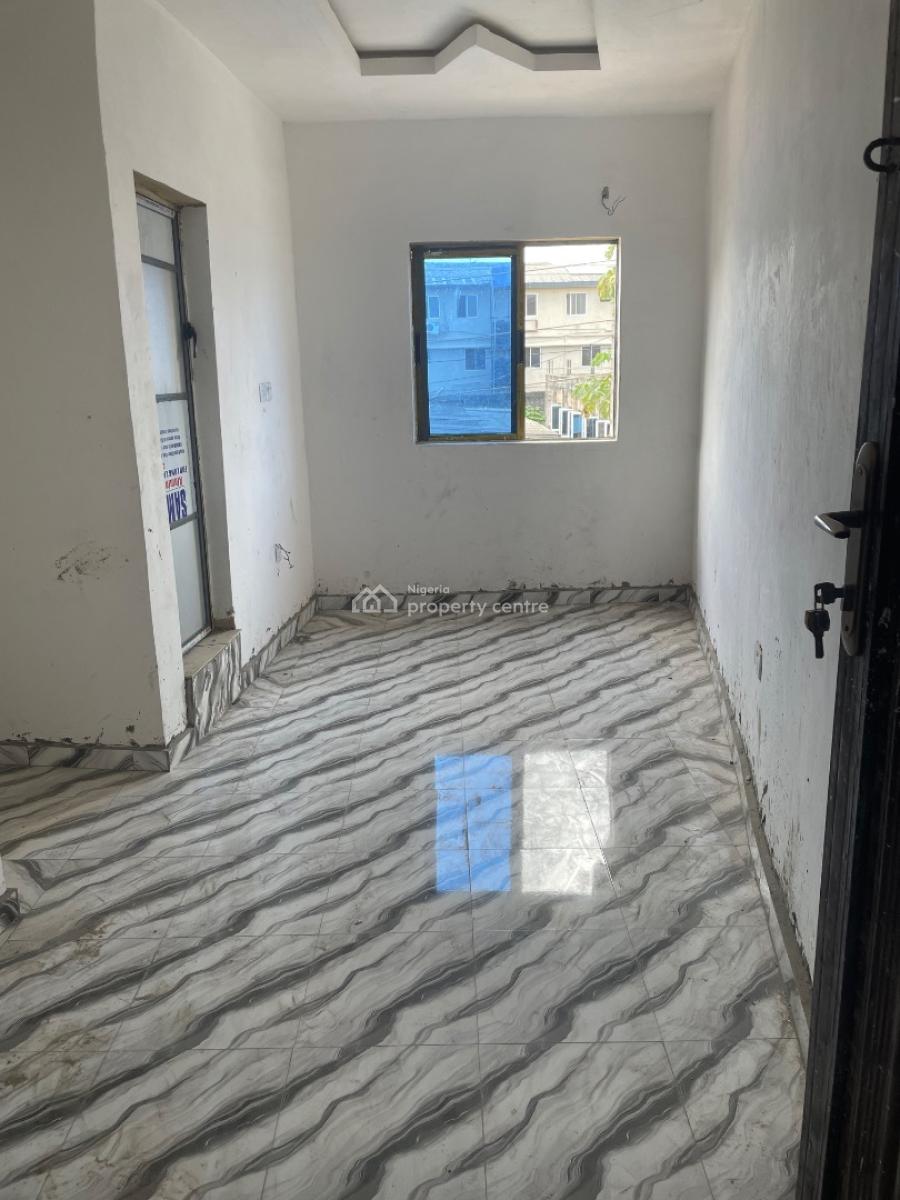 Room Selfcon, Off Bajulaye Road, Shomolu, Lagos, Self Contain (single Rooms) for Rent