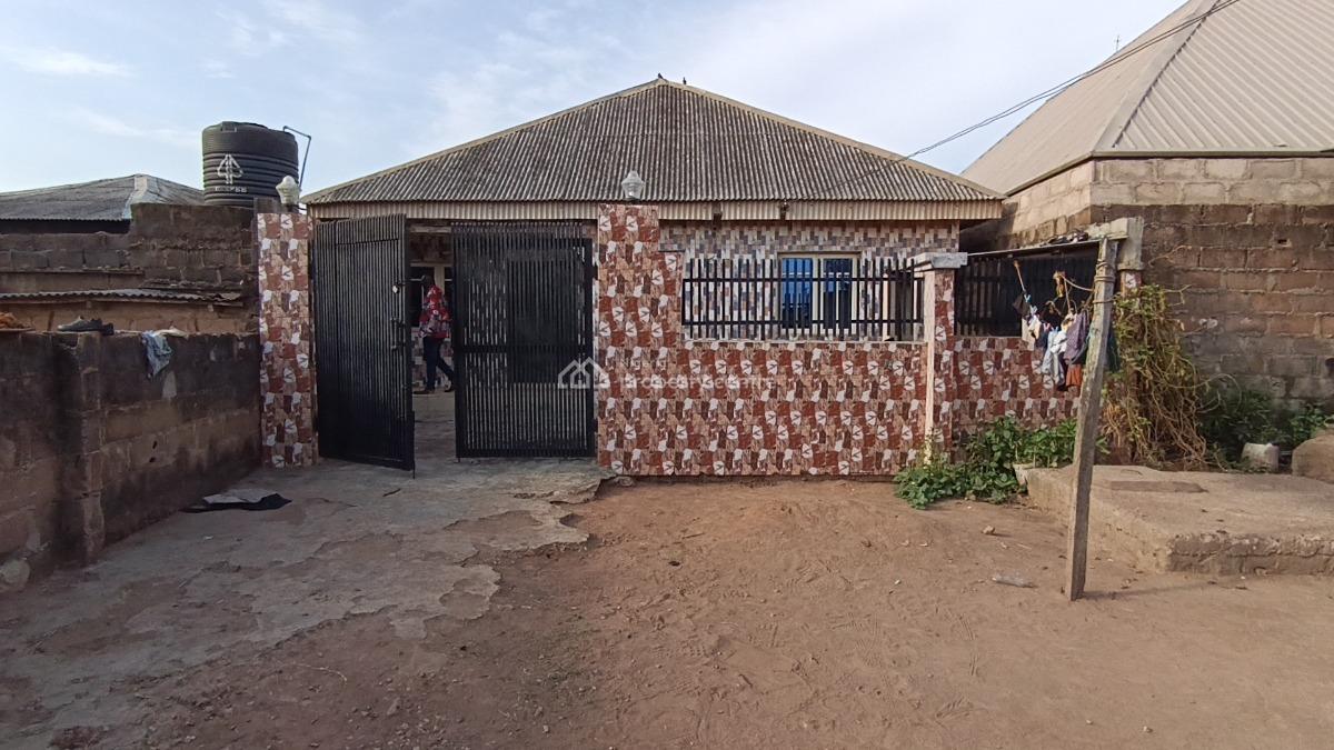 Alone in Compound 2 Bedroom Flat Pop Ceiling Prepaid Meter Nice Kitchen, Itele Ogun State Close to Ayobo, Ado-odo/ota, Ogun, Flat / Apartment for Rent