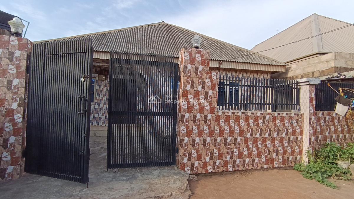 Alone in Compound 2 Bedroom Flat Pop Ceiling Prepaid Meter Nice Kitchen, Itele Ogun State Close to Ayobo, Ado-odo/ota, Ogun, Flat / Apartment for Rent