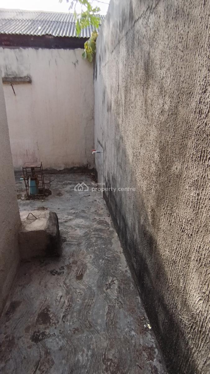 Alone in Compound 2 Bedroom Flat Pop Ceiling Prepaid Meter Nice Kitchen, Itele Ogun State Close to Ayobo, Ado-odo/ota, Ogun, Flat / Apartment for Rent